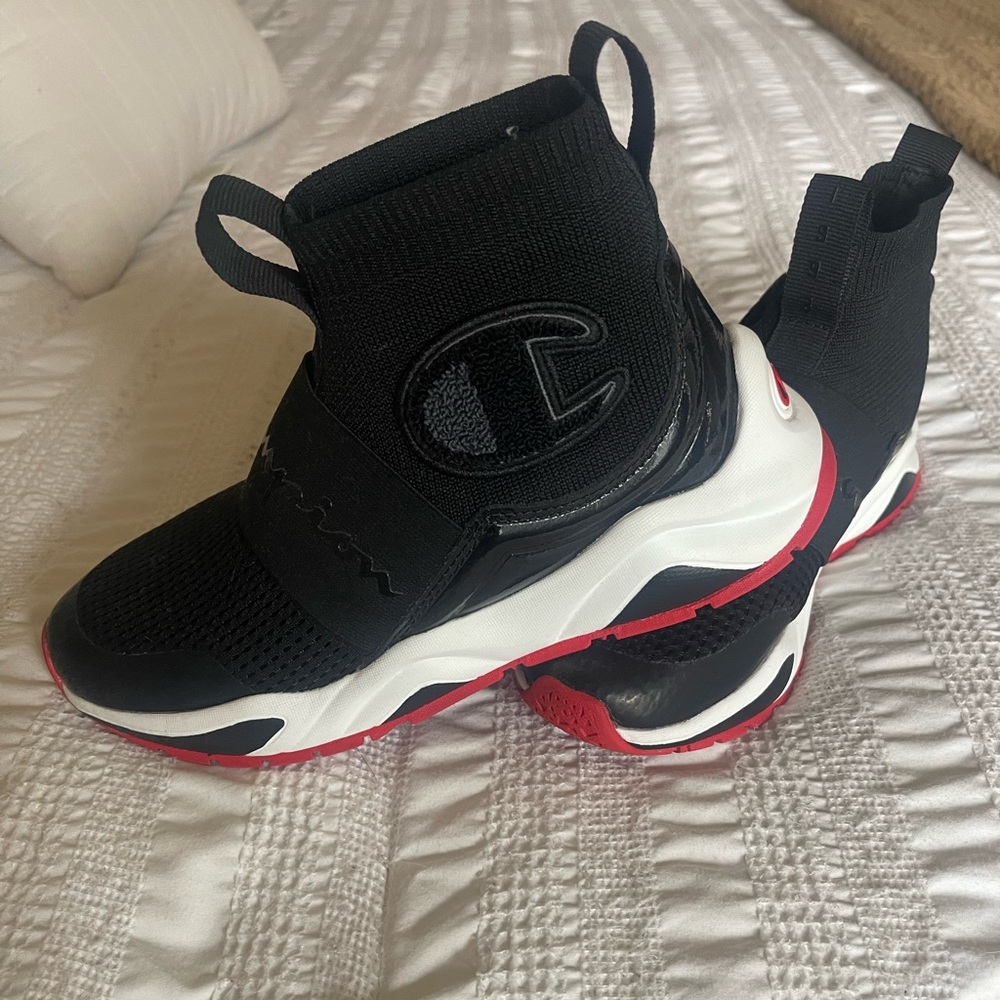 Champion Black High-Top Athletic Sneakers w/ Strap – Size (4.5 youth)